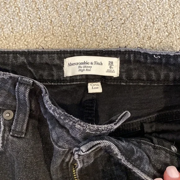 Abercrombie Black Skinny Jean - Picture 2 of 6